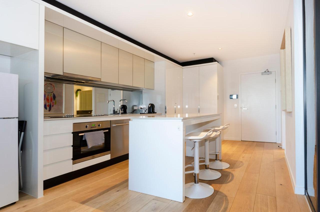 2Br Cbd Pad, City Views, Free Parking, Pool, Gym Melbourne Buitenkant foto