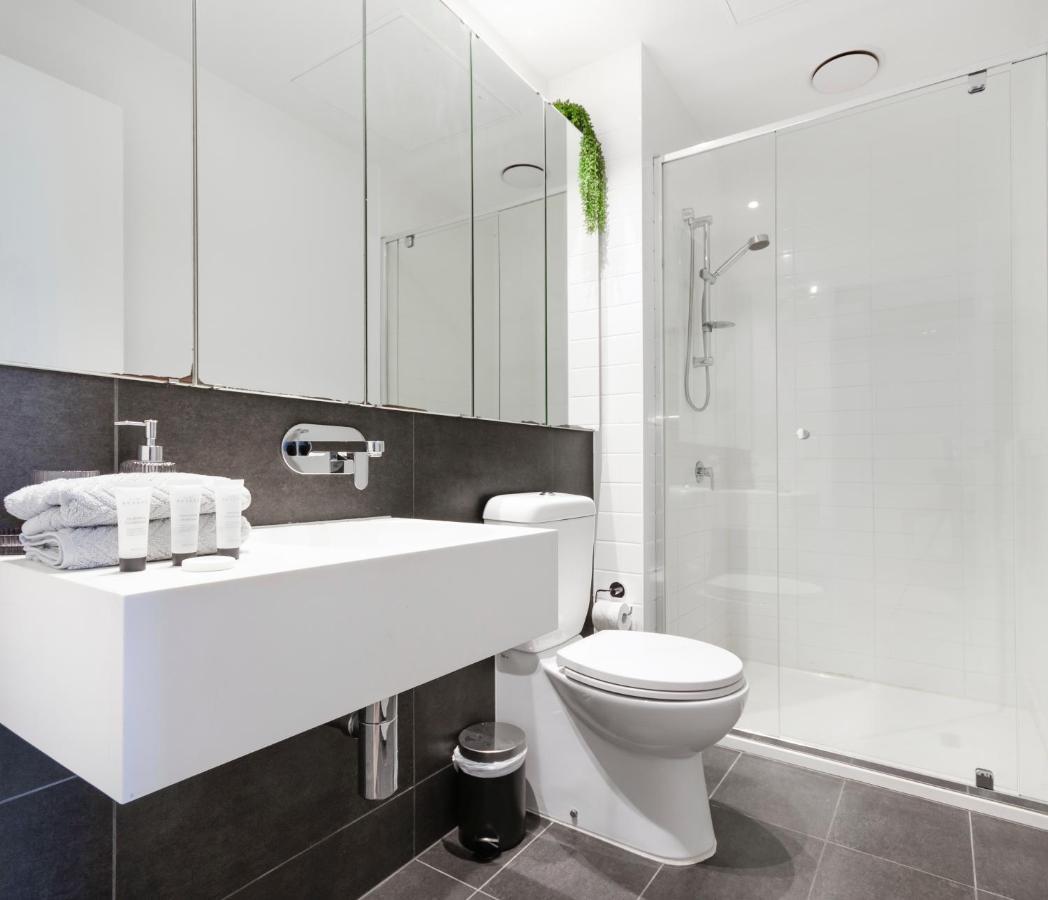 2Br Cbd Pad, City Views, Free Parking, Pool, Gym Melbourne Buitenkant foto